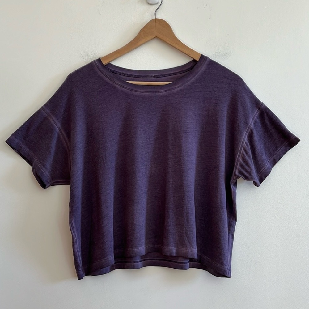 Lululemon Cates Crop Tee *Fade in Washed Purple Ink - Size 10*